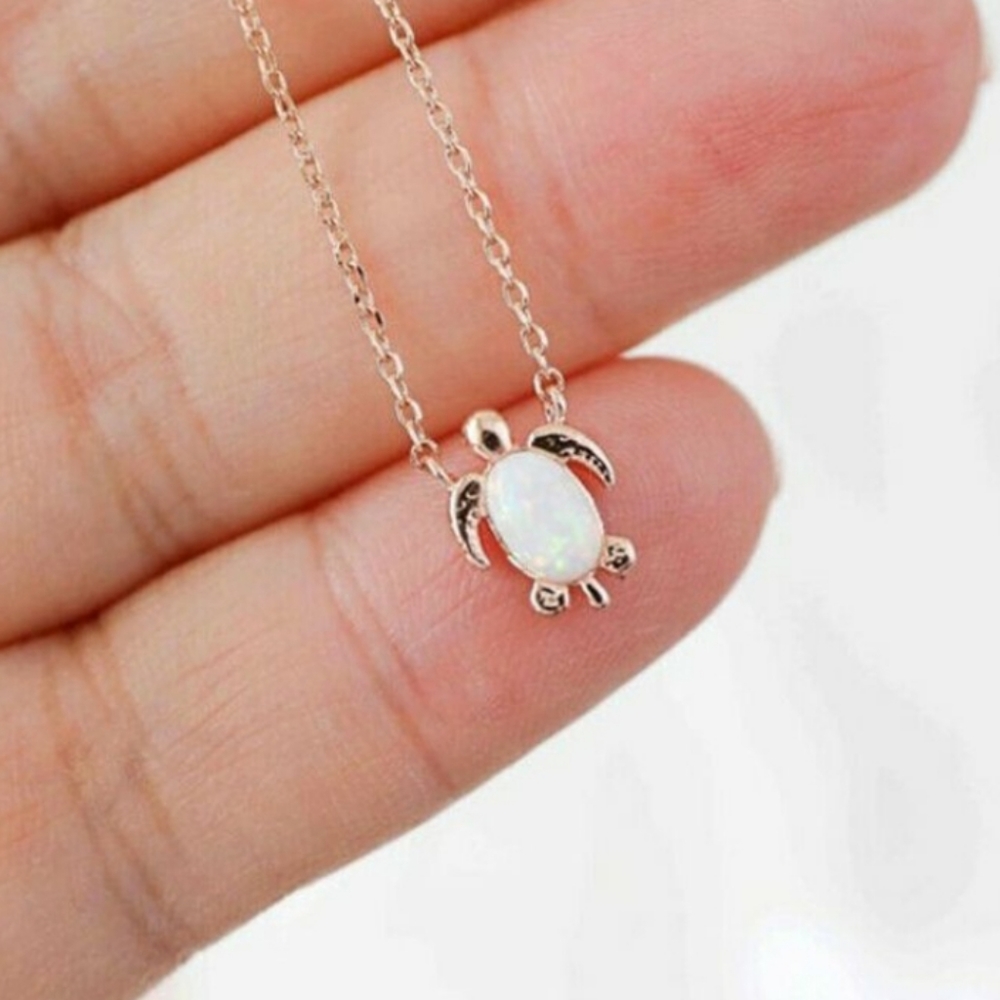NWOT Rose Gold Triplet Opal Turtle Necklace
